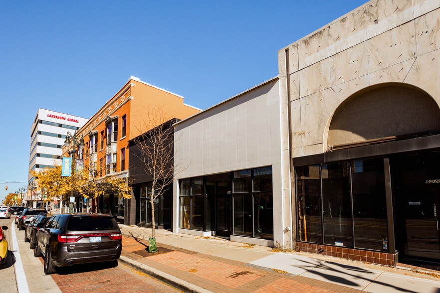 6538-6540 Woodward Ave, Detroit, MI for lease - Building Photo - Image 3 of 14