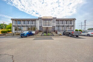 7511 W Arrowhead Ave, Kennewick WA - Convenience Store