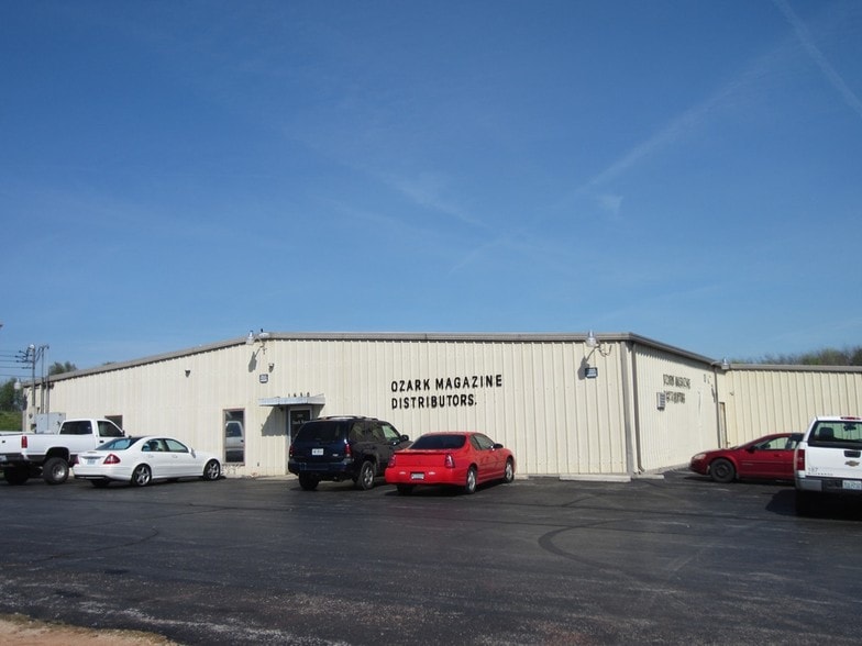 1710 N Eldon Ave, Springfield, MO for sale - Primary Photo - Image 1 of 1