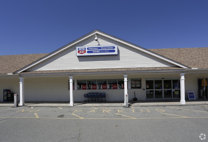 53 B Church St, Kingston, NH for lease - Building Photo - Image 2 of 13