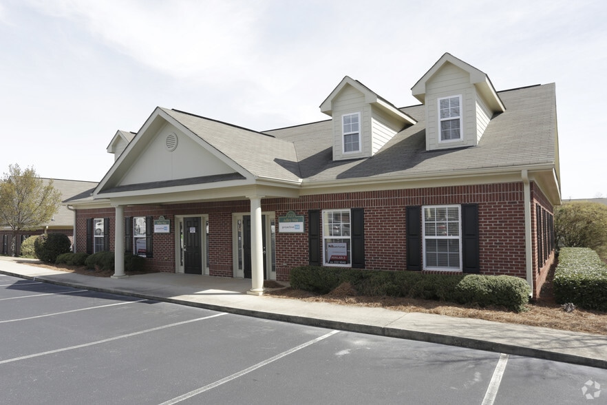 221-223 Adley Way, Greenville, SC for lease - Building Photo - Image 2 of 8