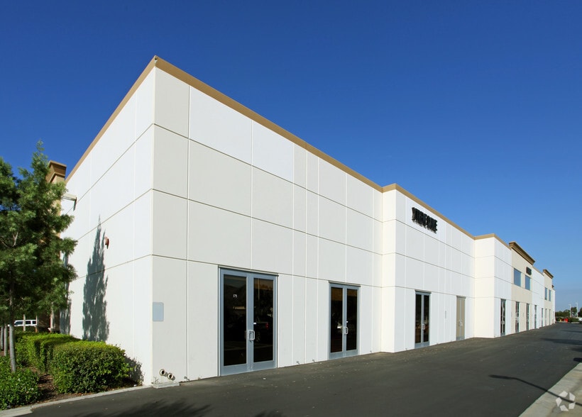 26439 Rancho Pky, Lake Forest, CA for lease - Building Photo - Image 2 of 8