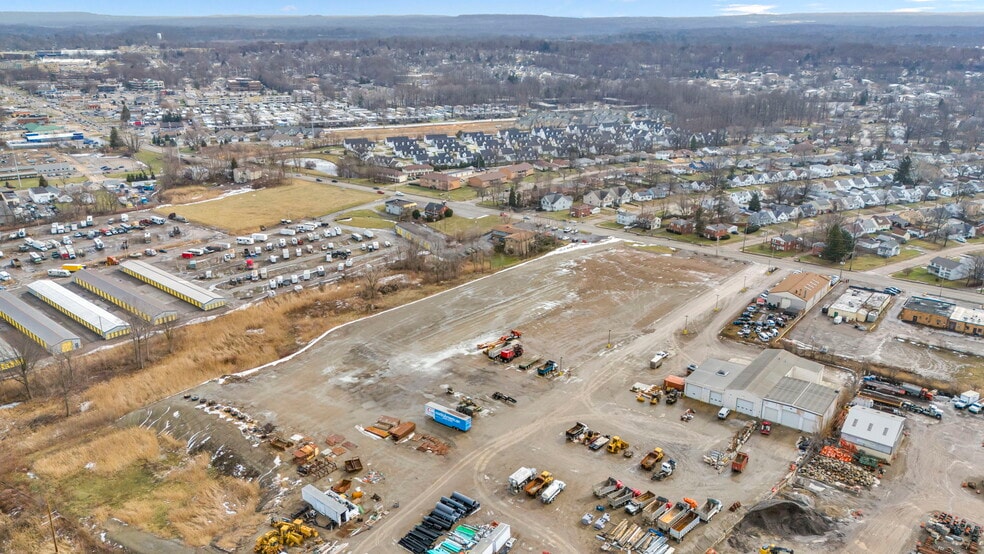 30817 Euclid Ave, Willoughby, OH for sale - Aerial - Image 3 of 10