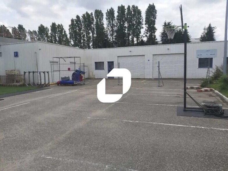Office in Artigues-près-Bordeaux for lease - Building Photo - Image 2 of 17
