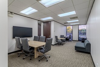 6925 Portwest Dr, Houston, TX for lease Interior Photo- Image 2 of 7