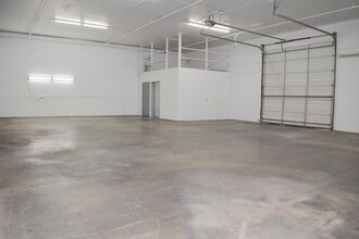 4216 W 7th Ave, Eugene, OR for lease Interior Photo- Image 1 of 6