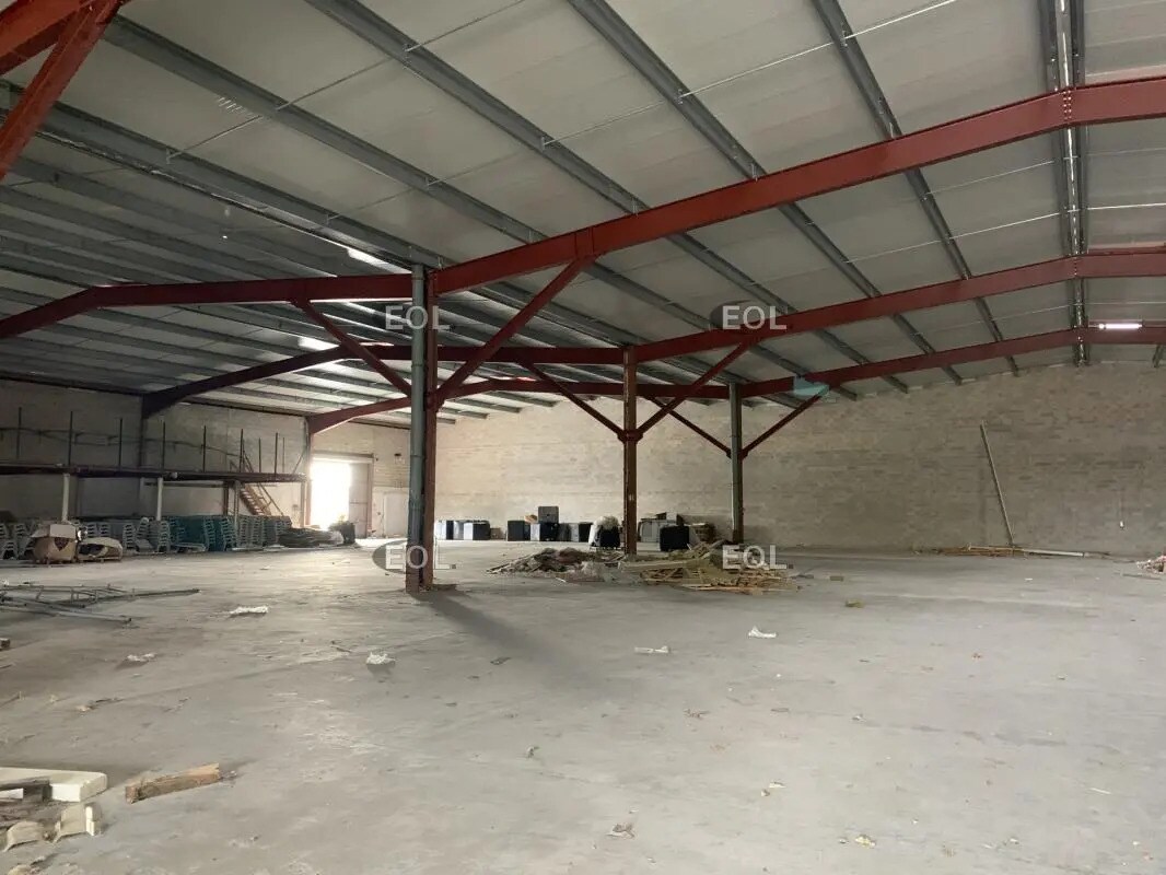 Industrial in Gignac-la-Nerthe for lease Building Photo- Image 1 of 16