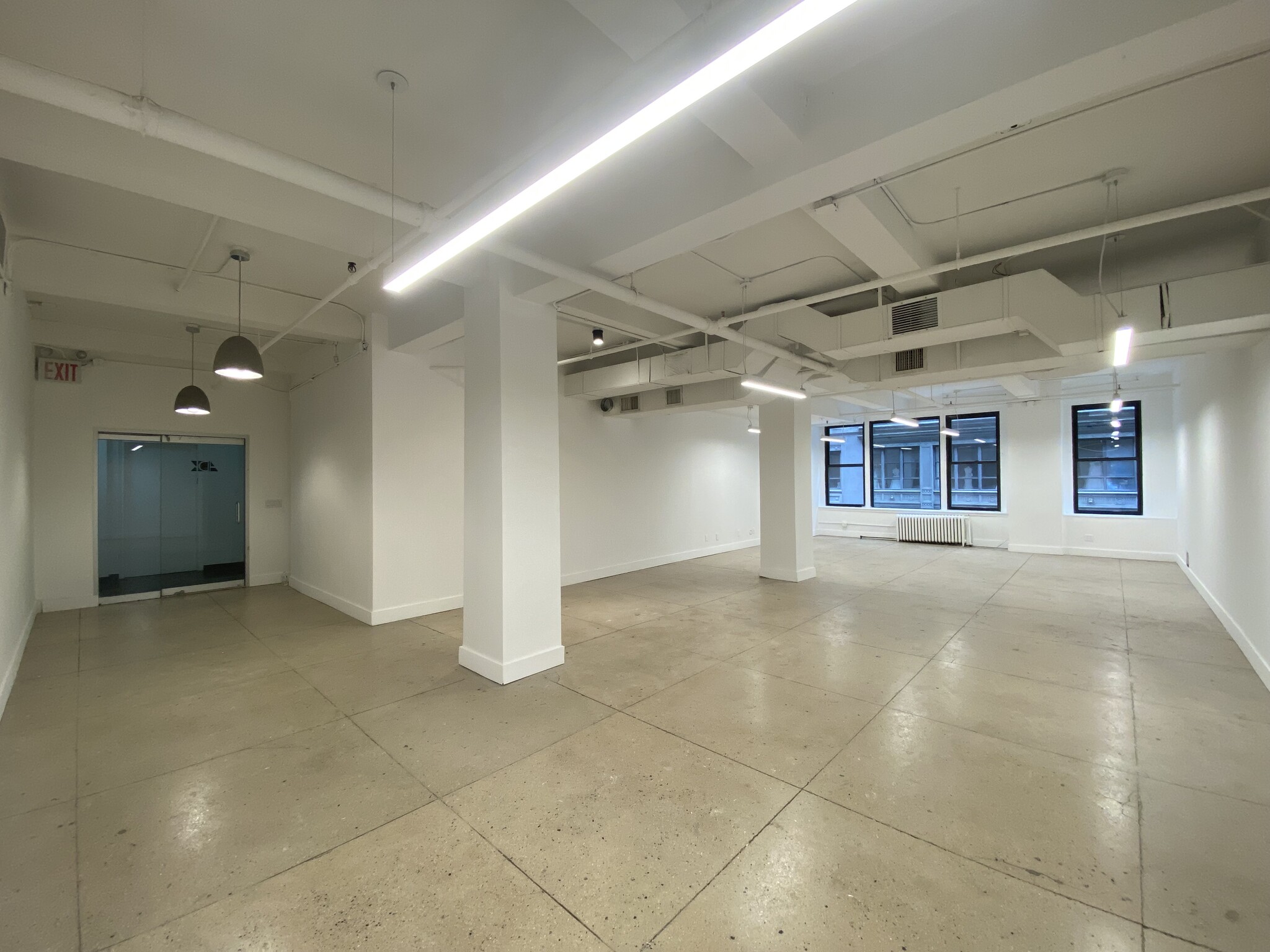 223-225 W 35th St, New York, NY for lease Interior Photo- Image 1 of 2