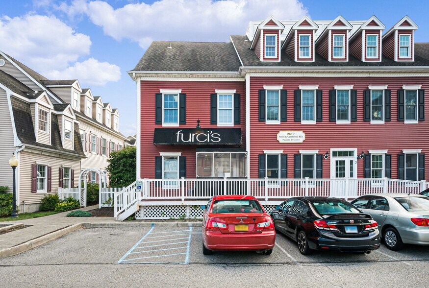 334 Underhill Ave, Yorktown Heights, NY 10598