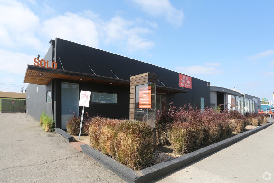 765 Baker St, Costa Mesa, CA for lease - Building Photo - Image 1 of 5