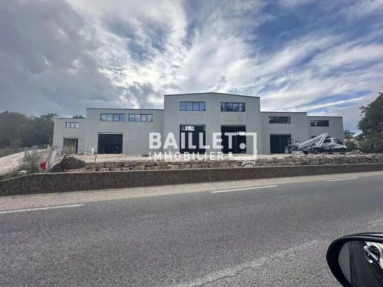 Industrial in Montauroux for lease - Building Photo - Image 2 of 6