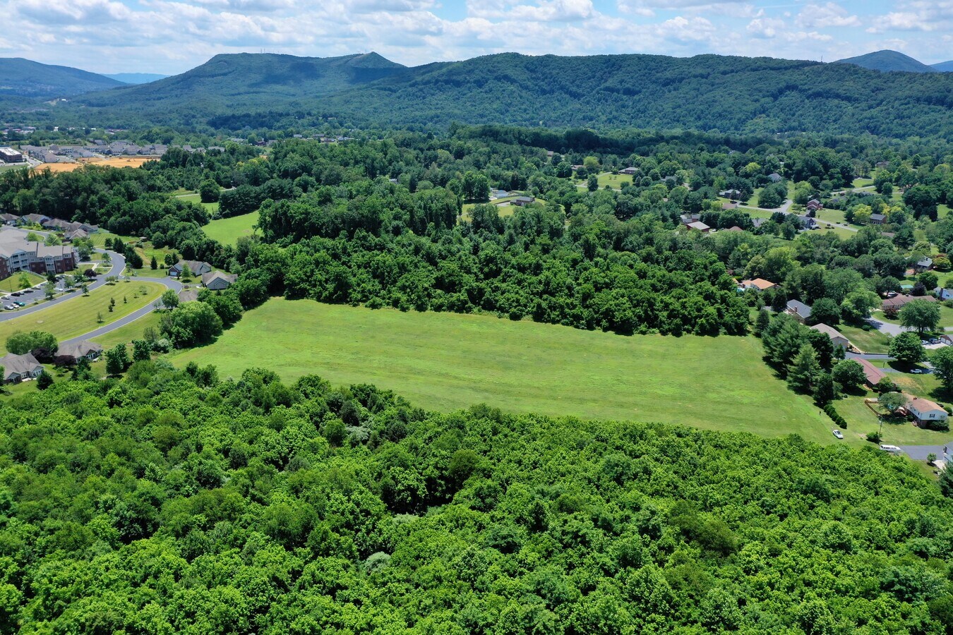 90 Orchard Lake Dr, Daleville, VA 24083