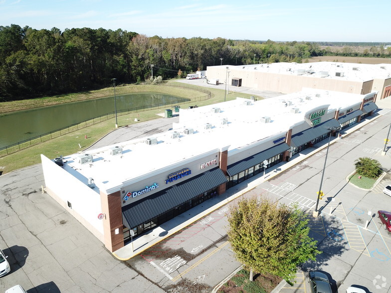 1220-1246 Bennettsville Sq, Bennettsville, SC for lease - Aerial - Image 2 of 2