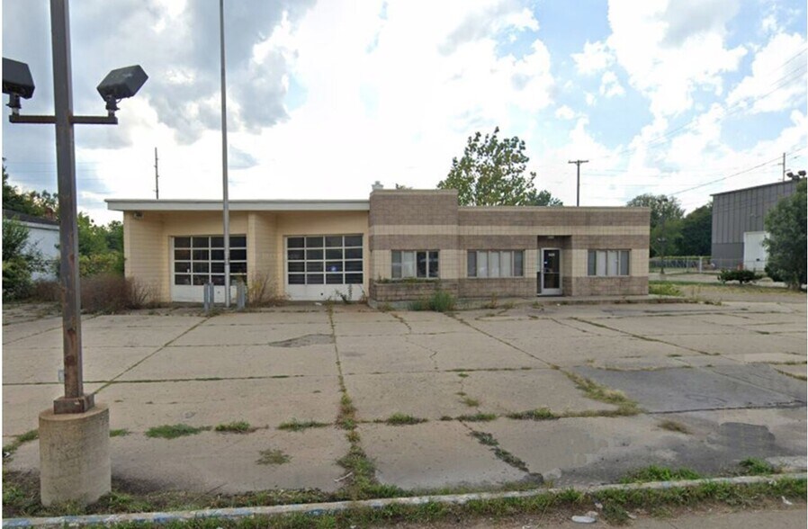 525 Riverview Dr, Kalamazoo, MI 49048 Retail for Sale