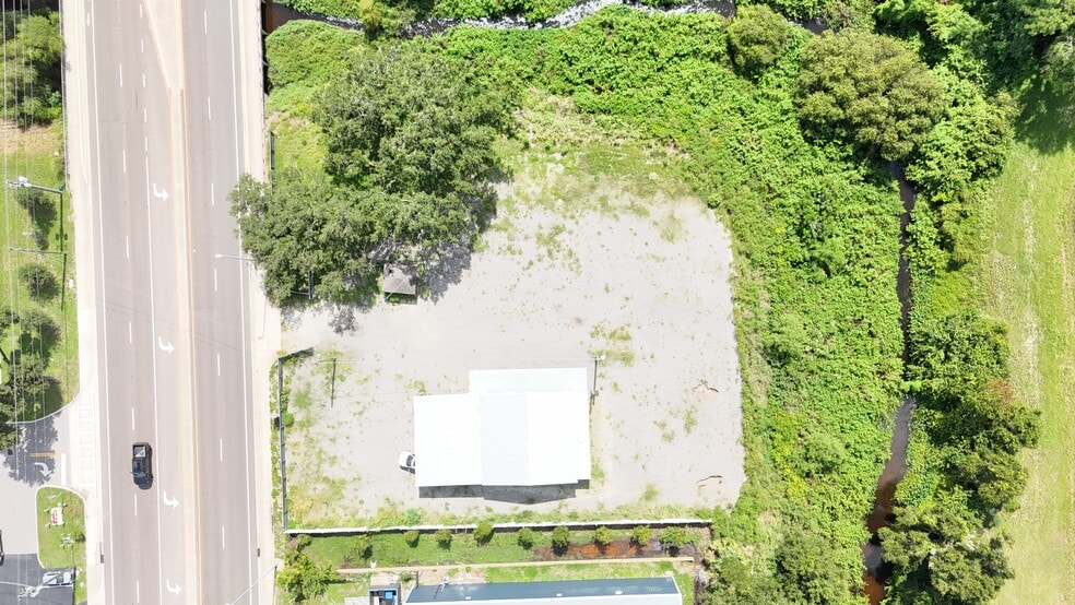 7305 Causeway Blvd, Tampa, FL for lease - Building Photo - Image 2 of 6