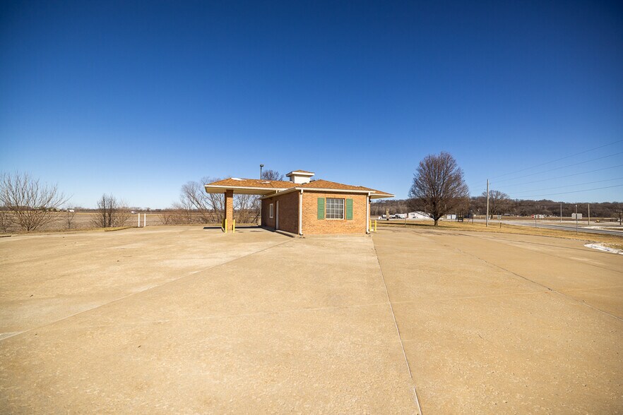 600 Hwy Z, Orrick, MO 64077 600 Z Hwy