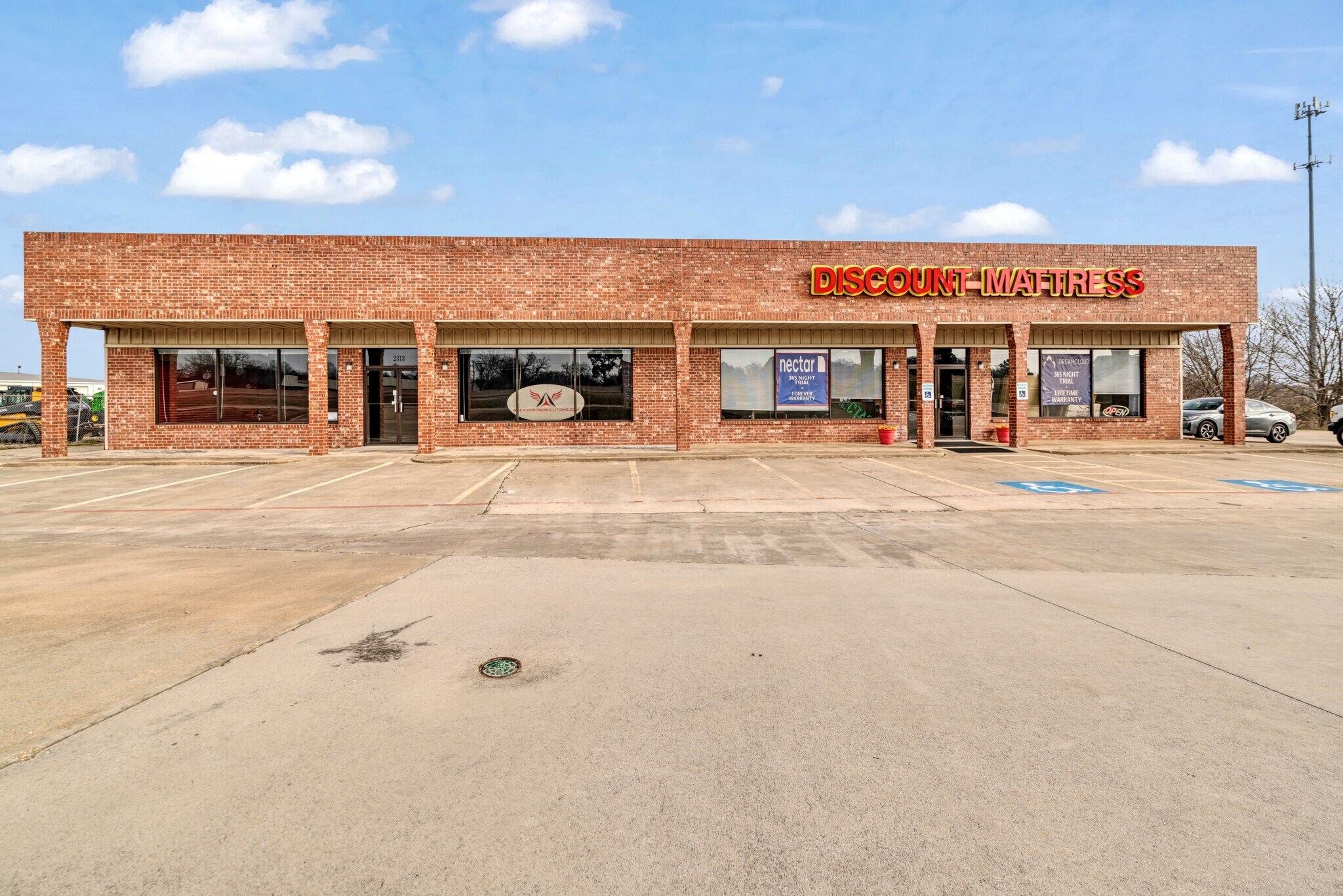 2313-2315 NE Loop 286, Paris, TX for sale Primary Photo- Image 1 of 1