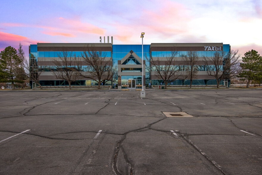 66 E Wadsworth Park Dr, Draper, UT for lease - Building Photo - Image 1 of 15