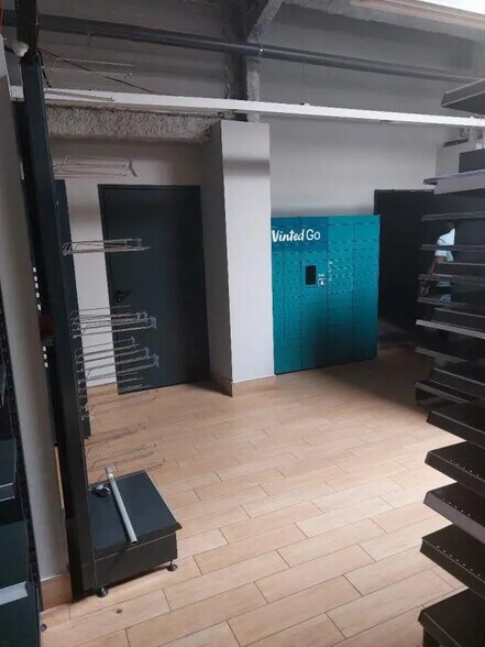 Retail in Bois-Colombes for lease - Interior Photo - Image 2 of 4