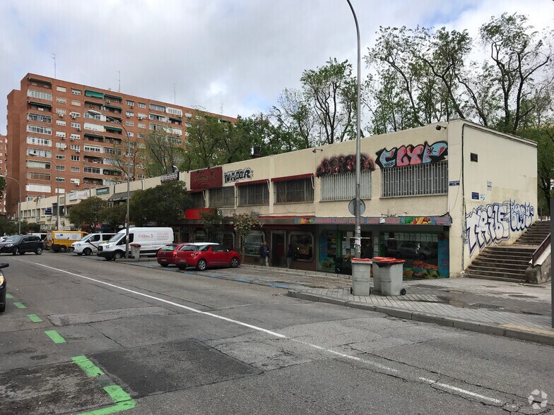 Retail in Madrid, Madrid for lease - Primary Photo - Image 1 of 1