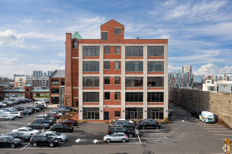 700 Canal St, Stamford, CT for lease - Building Photo - Image 2 of 11