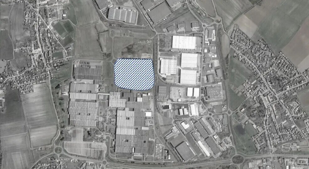 Industrial in Ennery for lease - Building Photo - Image 2 of 12