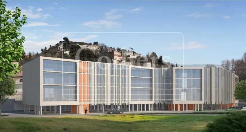 Office in Marseille for lease - Building Photo - Image 1 of 4