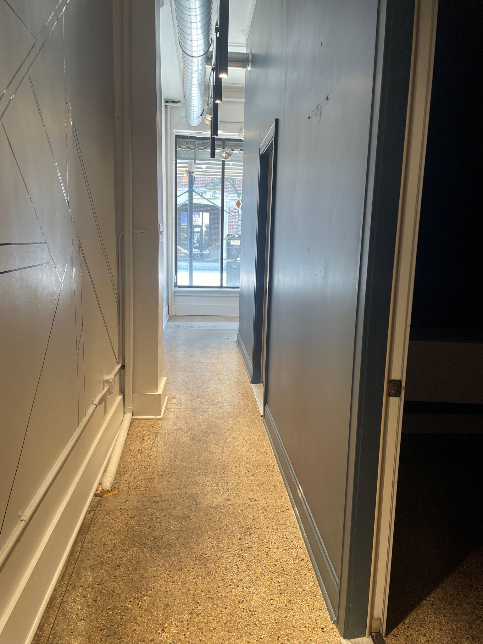 5632-52 N Clark St, Chicago, IL for lease Interior Photo- Image 1 of 5