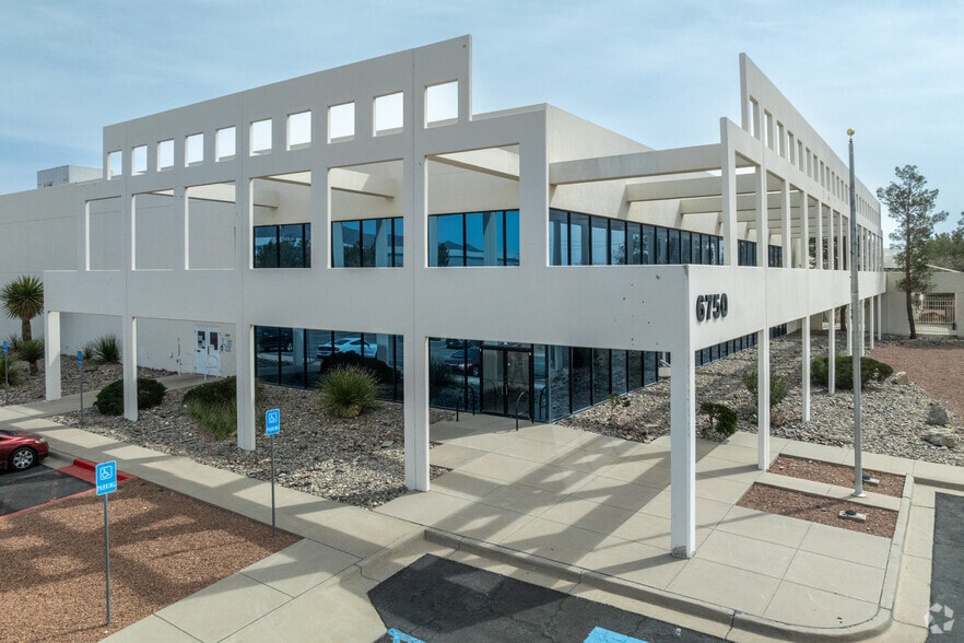 6750 N Desert Blvd, El Paso, TX for sale - Building Photo - Image 1 of 1