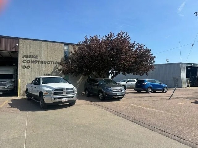 2808 W 6th St, Sioux Falls, SD for lease Building Photo- Image 1 of 10