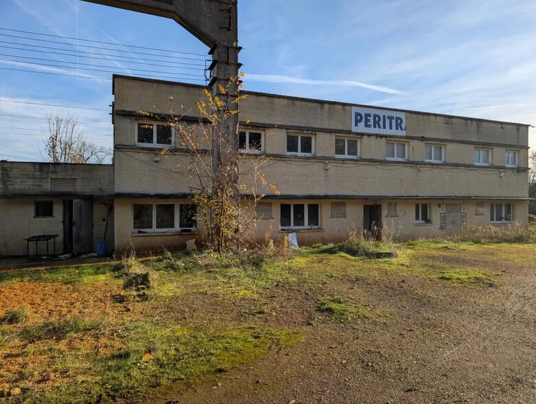 Industrial in Précy-sur-Oise for sale - Building Photo - Image 3 of 5