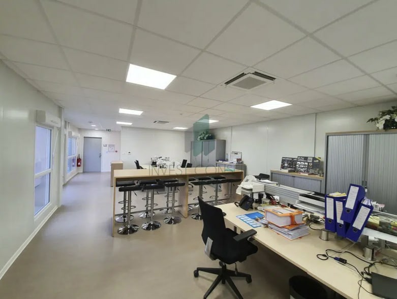 Flex in Persan for sale - Interior Photo - Image 3 of 8