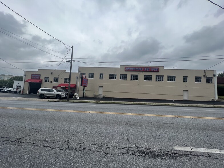 1608-1612 Williamson Rd NE, Roanoke, VA for lease - Building Photo - Image 1 of 32