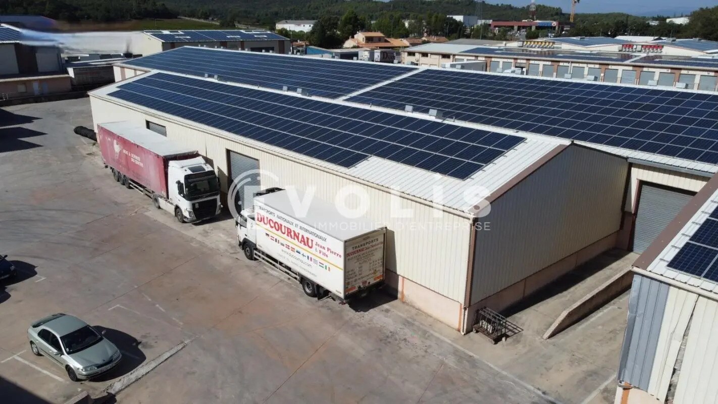 Flex in Flassans-sur-Issole for lease Building Photo- Image 1 of 8