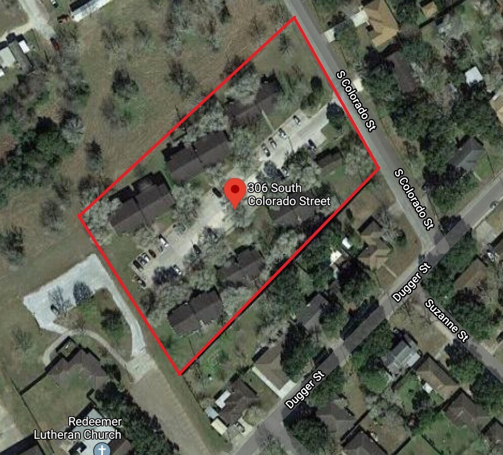 306 S Colorado St, Edna, TX 77957