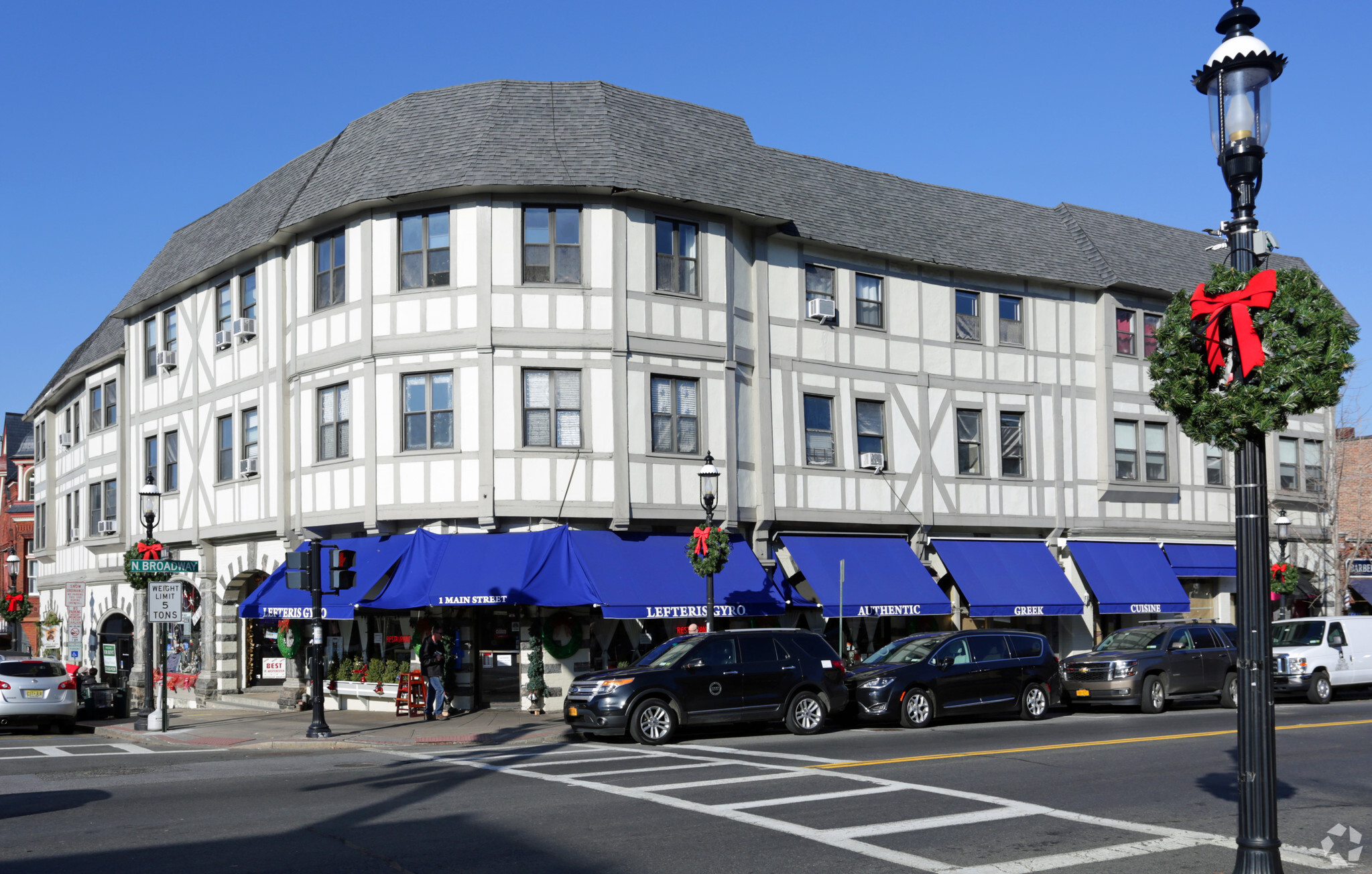 1-7 N Broadway, Tarrytown, NY for lease Primary Photo- Image 1 of 4