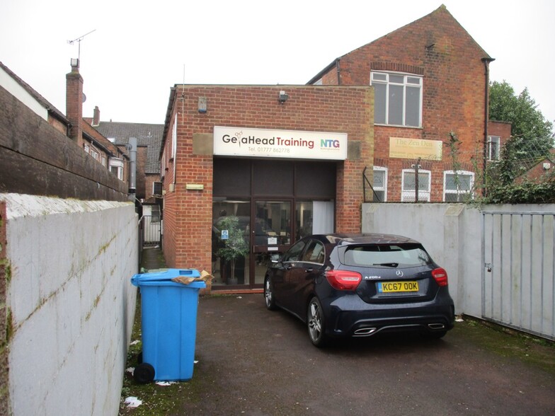 13-15 Grove St, Retford for lease - Building Photo - Image 2 of 2