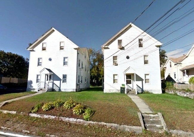 1040-1044 Victory Hwy, Mapleville, RI for sale - Primary Photo - Image 1 of 1