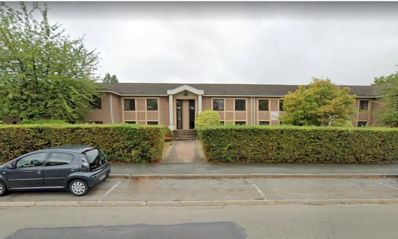 Flex in Voisins-le-Bretonneux for lease Building Photo- Image 1 of 4