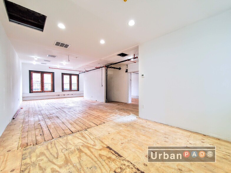 249-251 4th Ave, Brooklyn, NY for lease - Interior Photo - Image 3 of 27