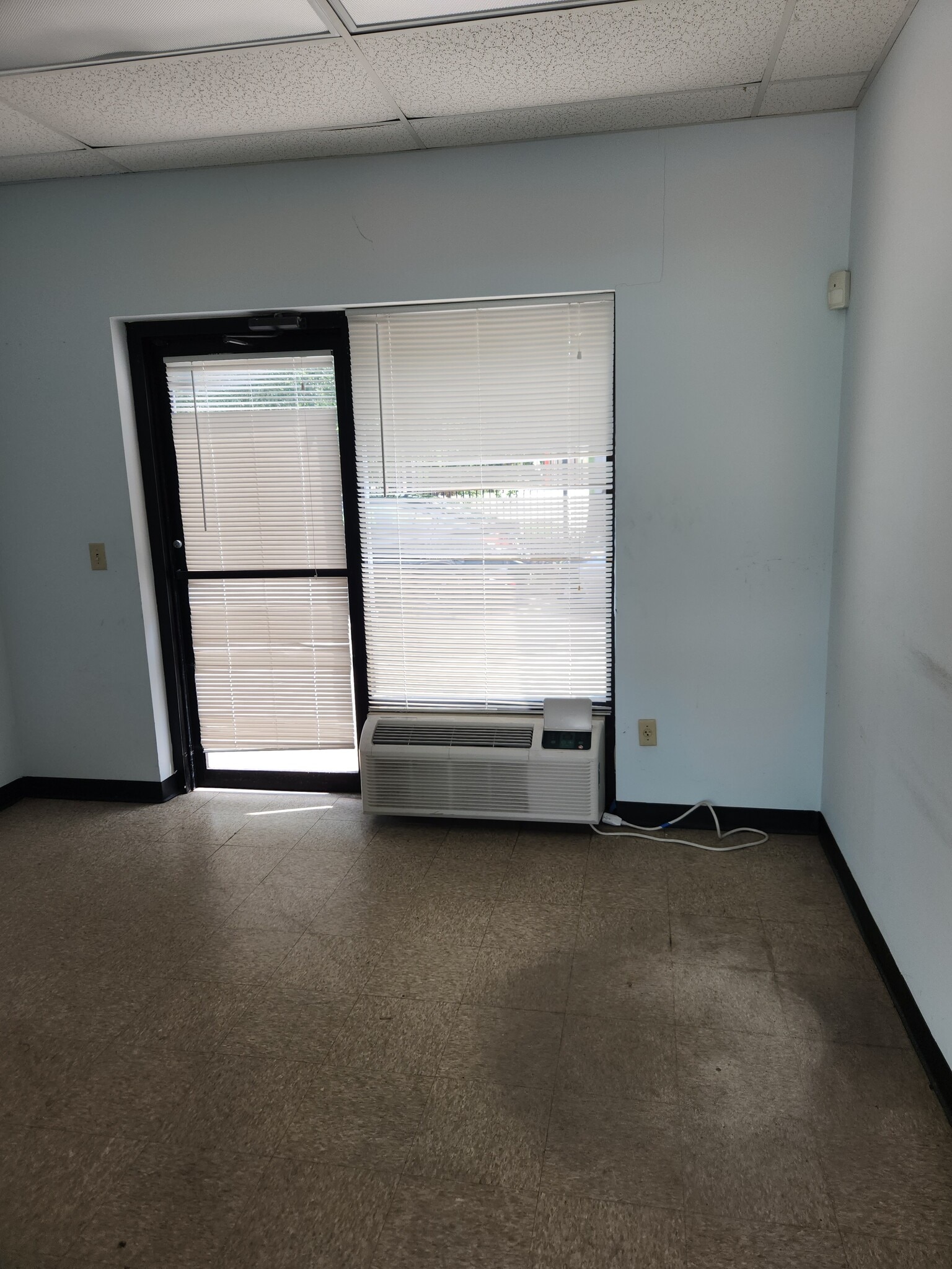 11220 S Highway 6, Sugar Land, TX for lease Building Photo- Image 1 of 7