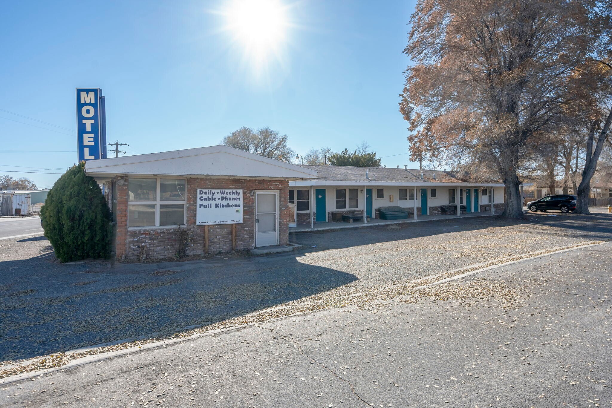 945 Dartmouth Ave, Lovelock, NV 89419 Covered Wagon Motel