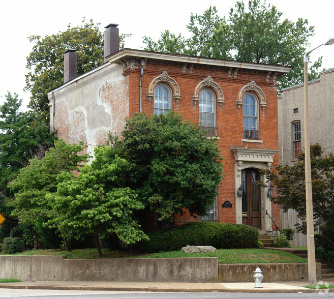 671 Jefferson Ave, Memphis, TN for sale - Primary Photo - Image 1 of 30