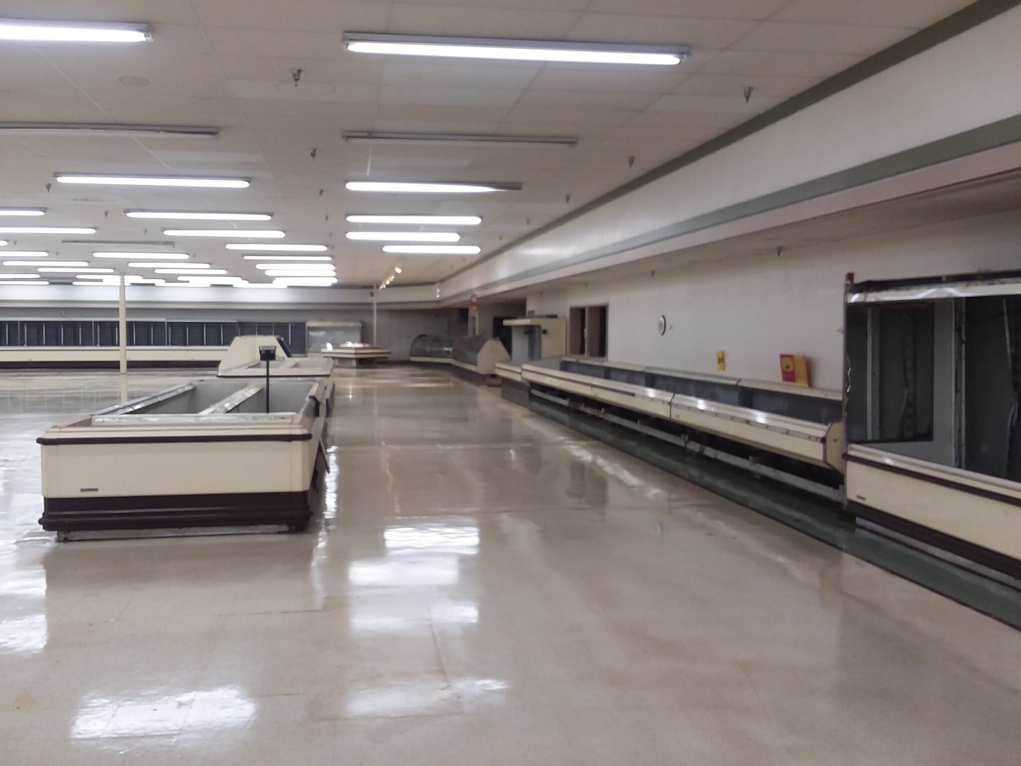 101123 Blossom Centre Blvd, Willard, OH 44890 Office/Retail for