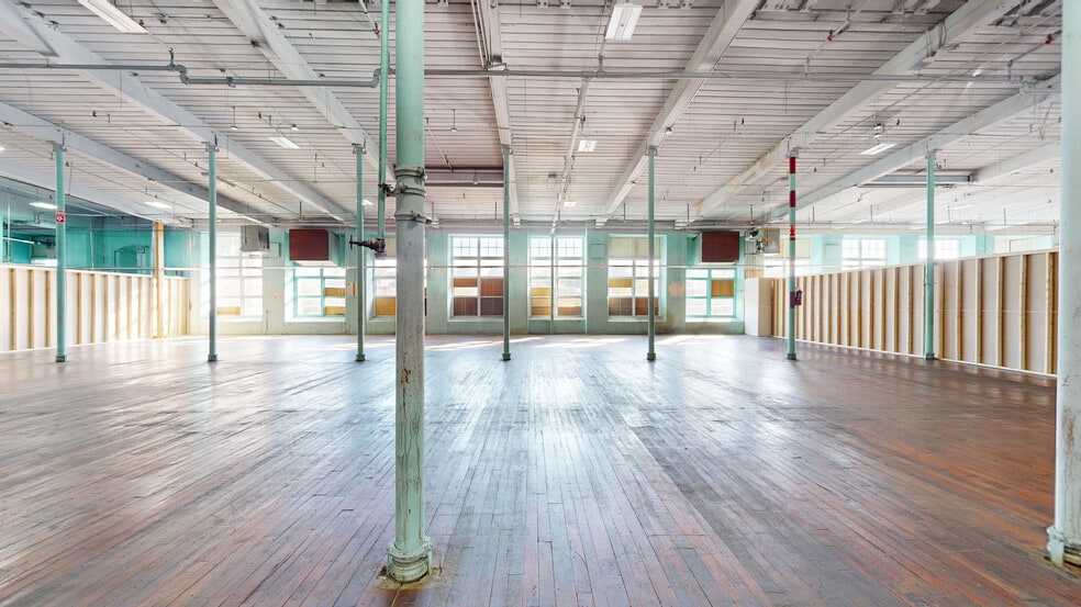 1 Ace St, Fall River, MA for lease - Matterport 3D Scan - Image 3 of 46