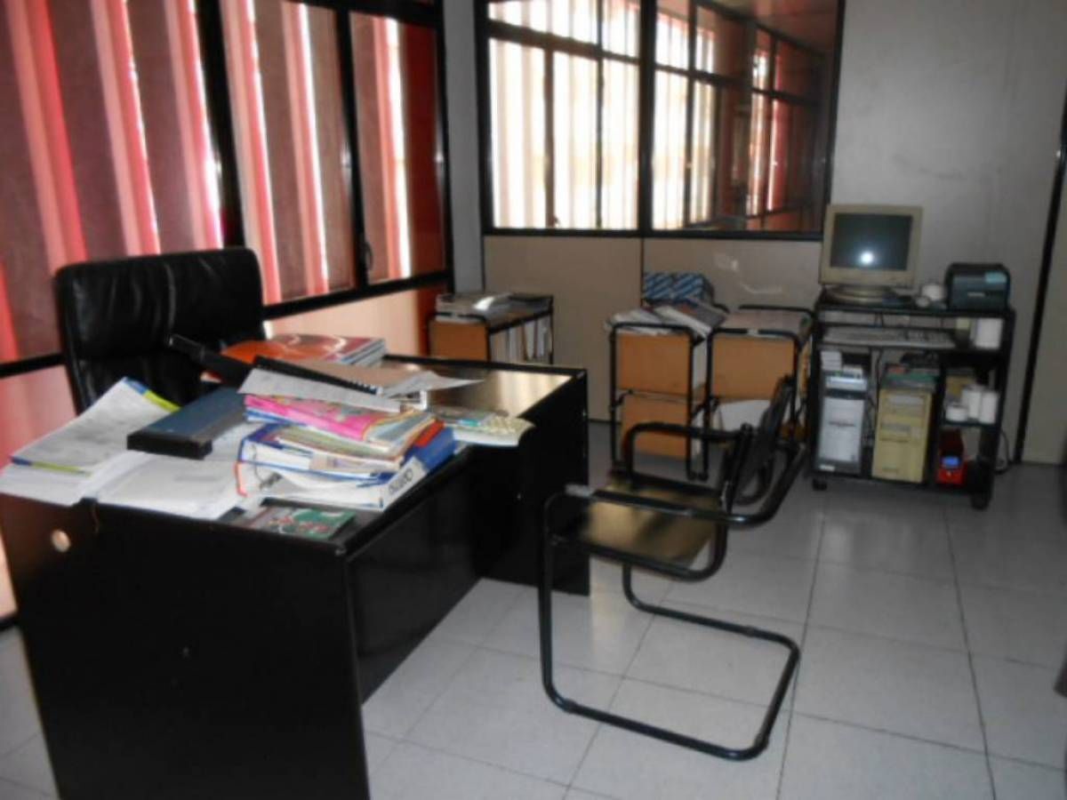 Retail in Manresa, Barcelona for sale Interior Photo- Image 1 of 4