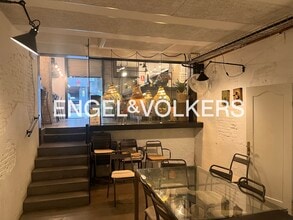 Retail in Barcelona, Barcelona for lease Interior Photo- Image 1 of 8
