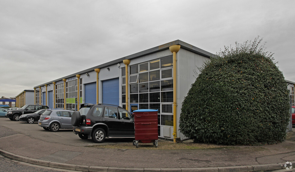 Ribocon Way, Luton for sale - Building Photo - Image 2 of 2