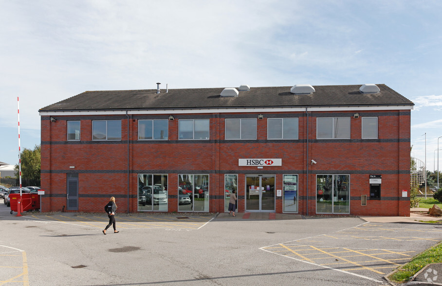 Saxon Way, Hessle for lease - Building Photo - Image 2 of 4