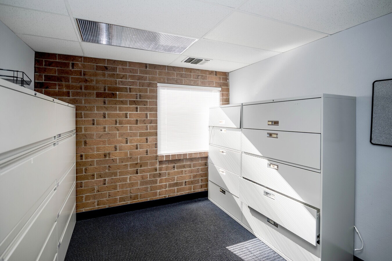 6635 S Dayton St, Greenwood Village, CO 80111 - Unit 240 - - Interior Photo - Image 2 of 10